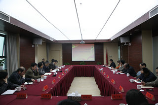 集團(tuán)公司黨委中心組召開(kāi)“三嚴(yán)三實(shí)”專題教育第三專題學(xué)習(xí)研討會(huì)