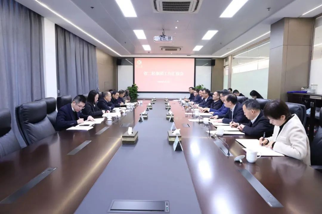 董貴波調(diào)研省二輕集團(tuán)強(qiáng)調(diào) 解放思想 放眼未來 創(chuàng)新制勝